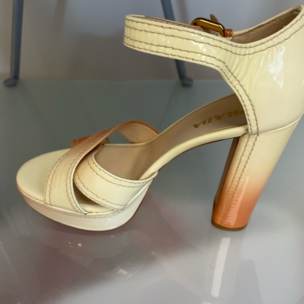 Prada-Platform in pristine condition!